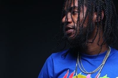 Akino Dirtfree is ‘Head N Shoulder’ above the average in dancehall