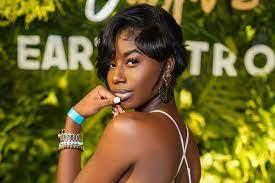 Abihail Myrie, Buju Banton’s daughter, goes crazy on Twitter over corporate-imposed penalties for unvaxxed